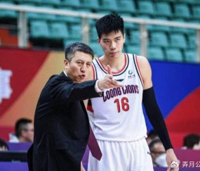 开云电竞-国家队2战轰19分！在广东季后赛5战得3分，球迷：离开杜锋会打球了|焦泊乔|徐昕|广东男篮|广州队|郭士强_新浪体育_新浪新闻